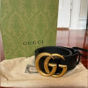 Like new men’s Gucci leather belt with double G